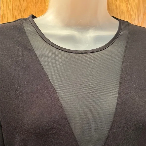 Express Black Comfy V-Neck Long Sleeved T-Shirt NWOT - Picture 4 of 8